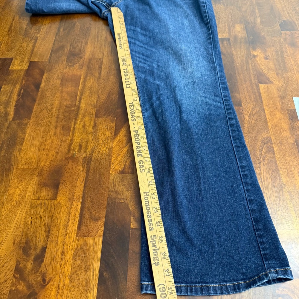 Mossimo Womens Curvy Bootcut Jeans Medium Wash Size 18S - Picture 7 of 11